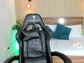 alexia-7's Live Sex Cam Show