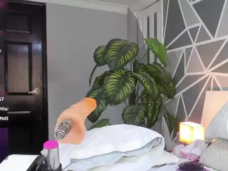 charolbruce's Live Sex Cam Show