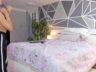 charolbruce's Live Sex Cam Show
