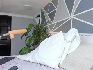 charolbruce's Live Sex Cam Show