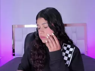 Layla's Live Sex Cam Show