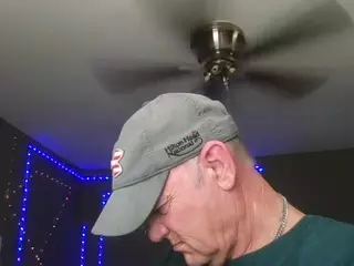camcouple4u's Live Sex Cam Show