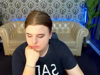 KristiMoons's Live Sex Cam Show