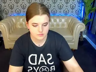 KristiMoons's Live Sex Cam Show