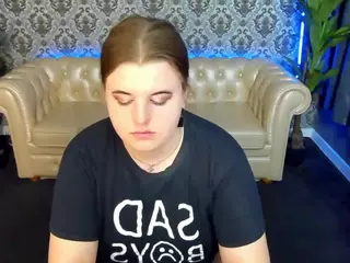 KristiMoons's Live Sex Cam Show