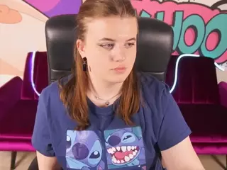 KristiMoons's Live Sex Cam Show