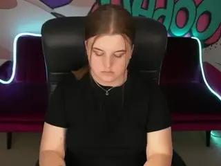KristiMoons's Live Sex Cam Show