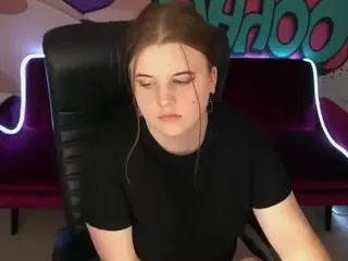 KristiMoons's Live Sex Cam Show