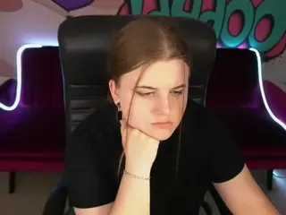 KristiMoons's Live Sex Cam Show