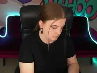 KristiMoons's Live Sex Cam Show