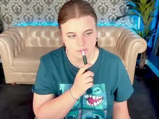 KristiMoons's Live Sex Cam Show
