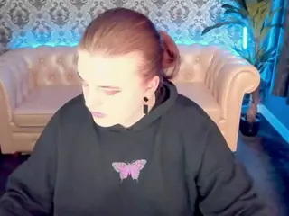 KristiMoons's Live Sex Cam Show