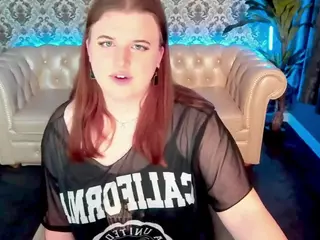 KristiMoons's Live Sex Cam Show