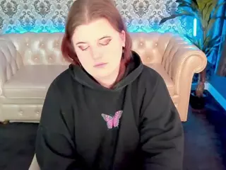 KristiMoons's Live Sex Cam Show