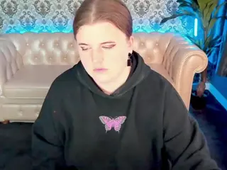 KristiMoons's Live Sex Cam Show