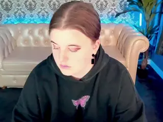KristiMoons's Live Sex Cam Show