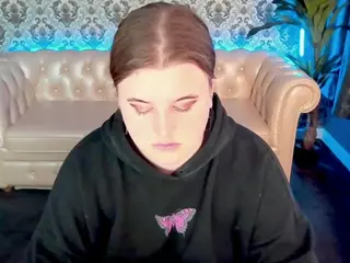 KristiMoons's Live Sex Cam Show