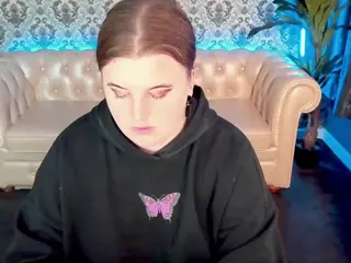 KristiMoons's Live Sex Cam Show