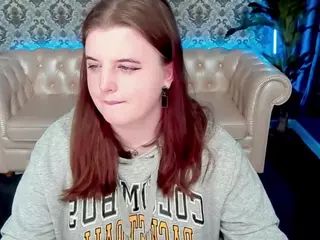 KristiMoons's Live Sex Cam Show