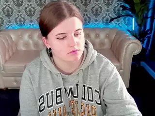 KristiMoons's Live Sex Cam Show