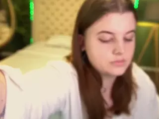 KristiMoons's Live Sex Cam Show