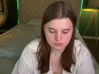 KristiMoons's Live Sex Cam Show