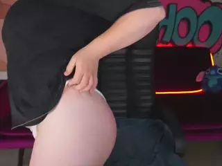 KristiMoons's Live Sex Cam Show