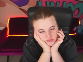 KristiMoons's Live Sex Cam Show