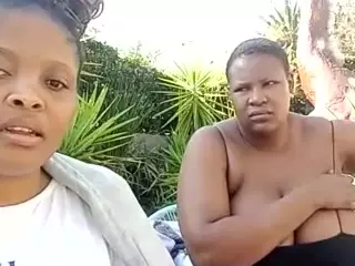 BigBoobeeLelo's Live Sex Cam Show