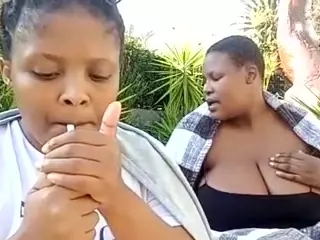 BigBoobeeLelo's Live Sex Cam Show