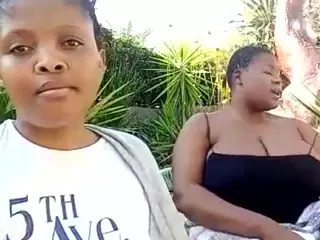 BigBoobeeLelo's Live Sex Cam Show