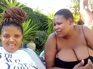 BigBoobeeLelo's Live Sex Cam Show