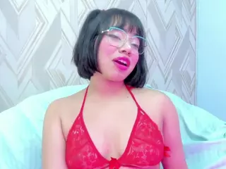 CataleyaBianchi's Live Sex Cam Show