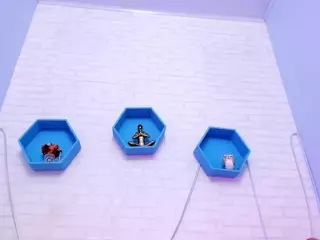 CataleyaBianchi's Live Sex Cam Show