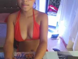 AriadnaBrow's Live Sex Cam Show