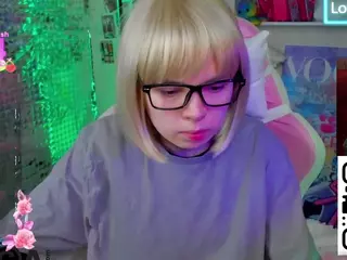 Chio-Mio's Live Sex Cam Show