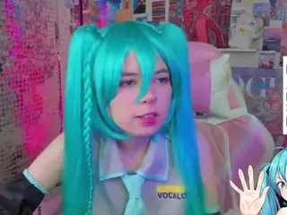 Chio-Mio's Live Sex Cam Show