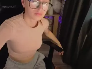 Emilia's Live Sex Cam Show