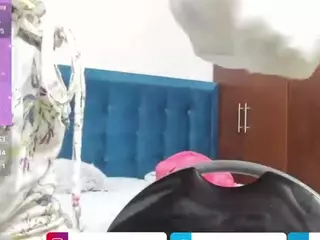 hannasohiia's Live Sex Cam Show