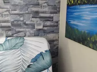 REDBONELOLLY's Live Sex Cam Show