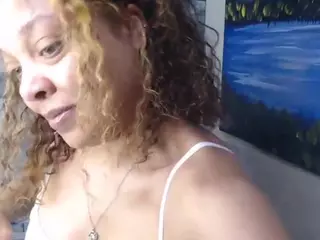 REDBONELOLLY's Live Sex Cam Show