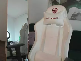 Selena-Rosse1's Live Sex Cam Show
