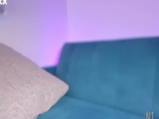 Nicolle-xx's Live Sex Cam Show