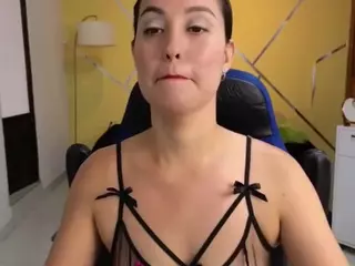 shirlyrojas's Live Sex Cam Show