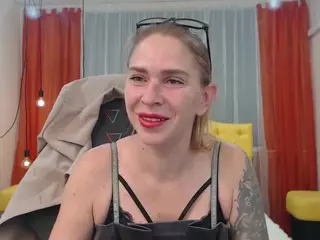 TessaDaybreak's Live Sex Cam Show