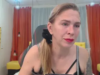 TessaDaybreak's Live Sex Cam Show