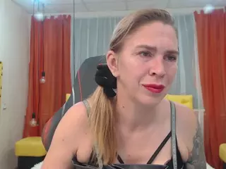 TessaDaybreak's Live Sex Cam Show