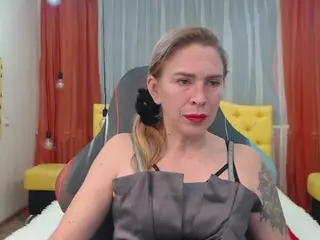 TessaDaybreak's Live Sex Cam Show