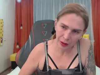 TessaDaybreak's Live Sex Cam Show