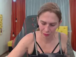 TessaDaybreak's Live Sex Cam Show